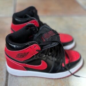 Nike Air Jordan 1 Mid Black & Red Sneakers- DH Gate version, Sz 5.5 Youth